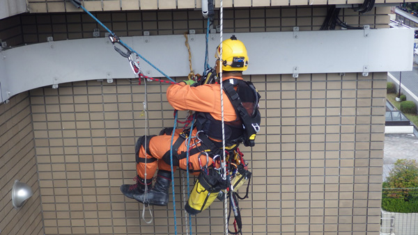 ロープアクセス、基地局点検3